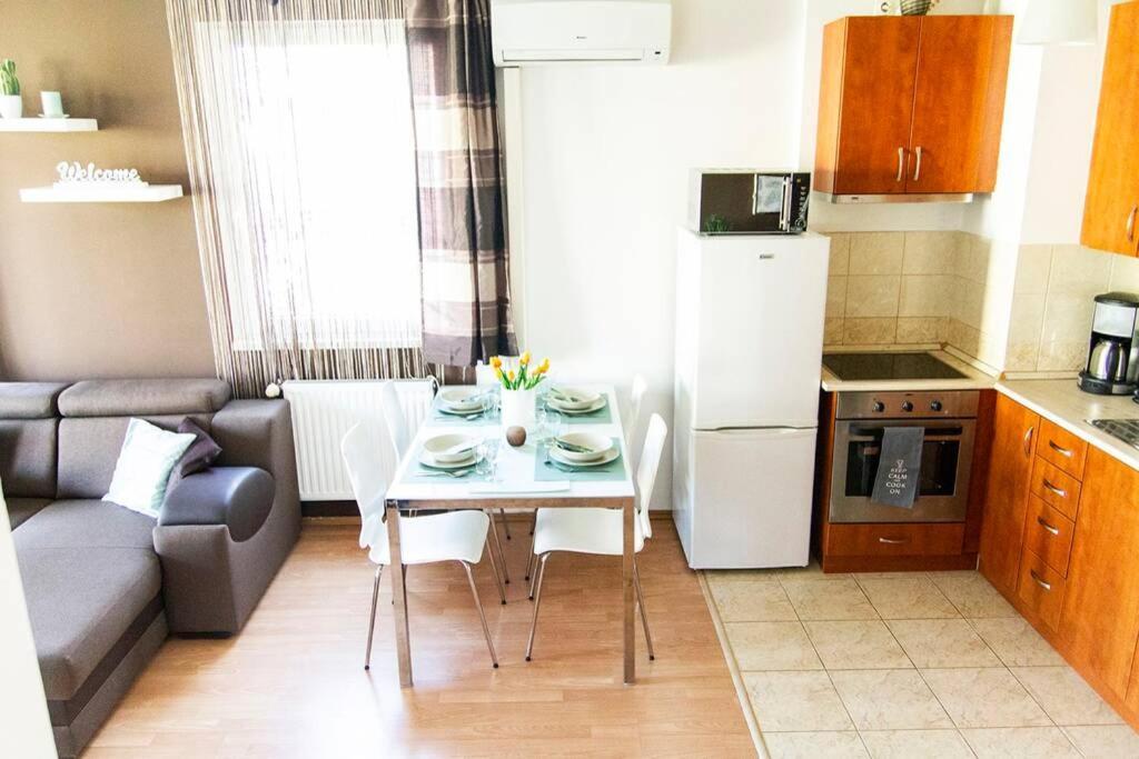 Vip Mini Resort,Private Parking & Balcony Budapest Exterior foto