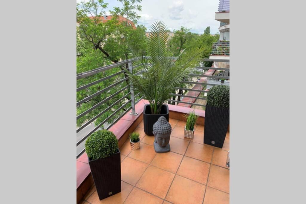 Vip Mini Resort,Private Parking & Balcony Budapest Exterior foto